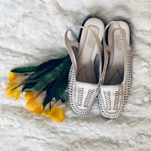 Classic Elements Heaton Leather Slingback Sandals 9  Medium